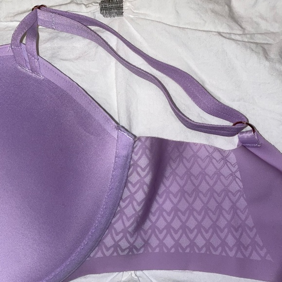 NEW 34DD Victoria’s Secret bras - Picture 10 of 16